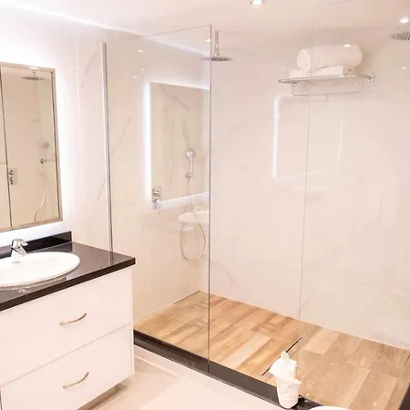 Luxury Sabi Waikiki Con Garaje 코라레호