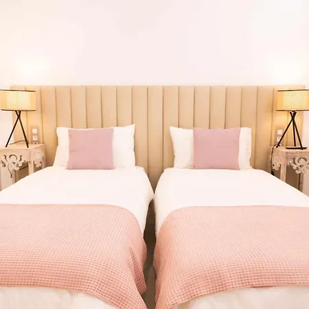 Luxury Sabi Waikiki Con Garaje * קורלחו