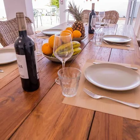 Luxury Sabi Waikiki Con Garaje קורלחו