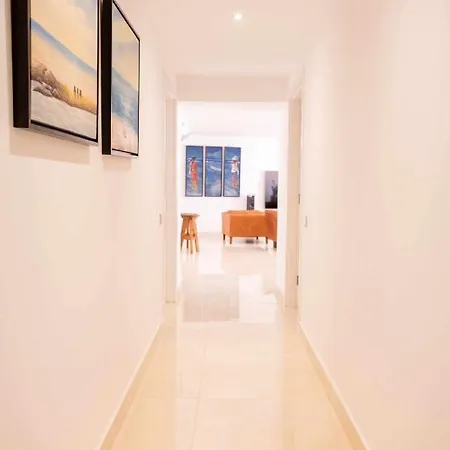 Luxury Sabi Waikiki Con Garaje * קורלחו